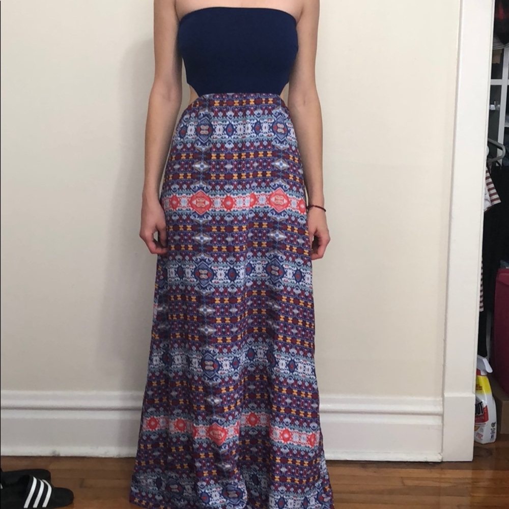Blue pattern maxi dress